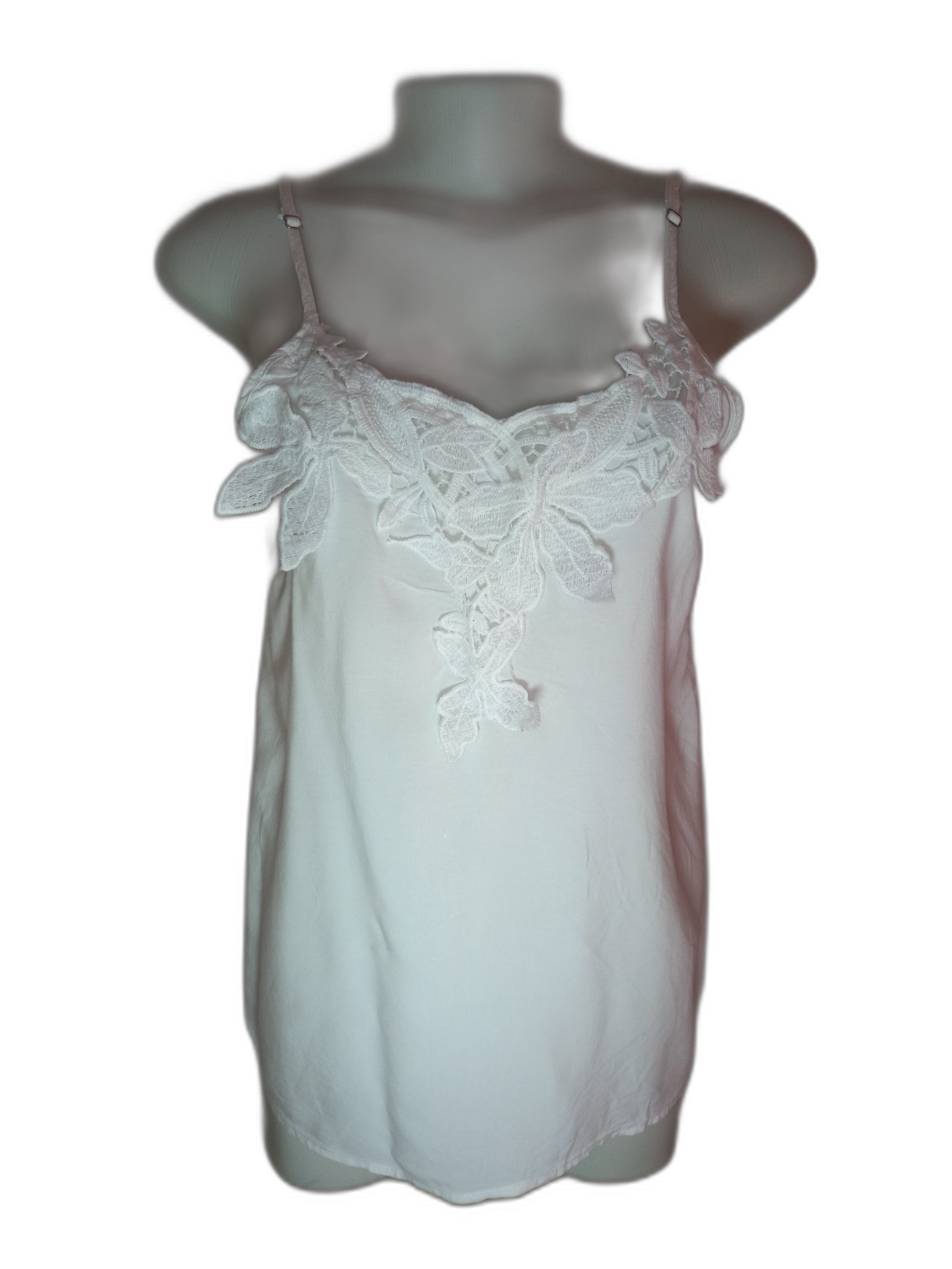 Blusa Branca Com Bordado De Renda