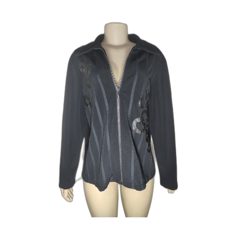 Camisa Preta Manga Longa Com Abertura Em Zipper