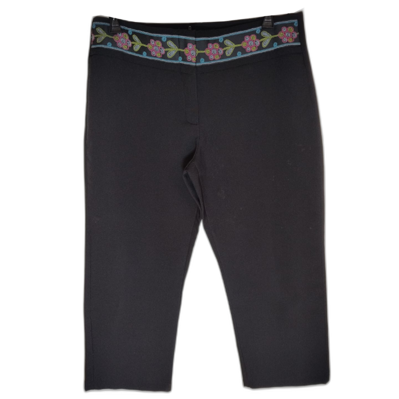 Calça Capri Feminina Alfaiataria Preto