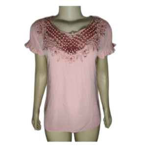 Blusa Feminina Manga Curta Rosa Detalhes Renda E Perolas