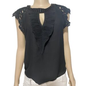 Blusa Feminina Preta com Renda e Decote Trabalhado